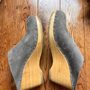 No. 6 New School Clog